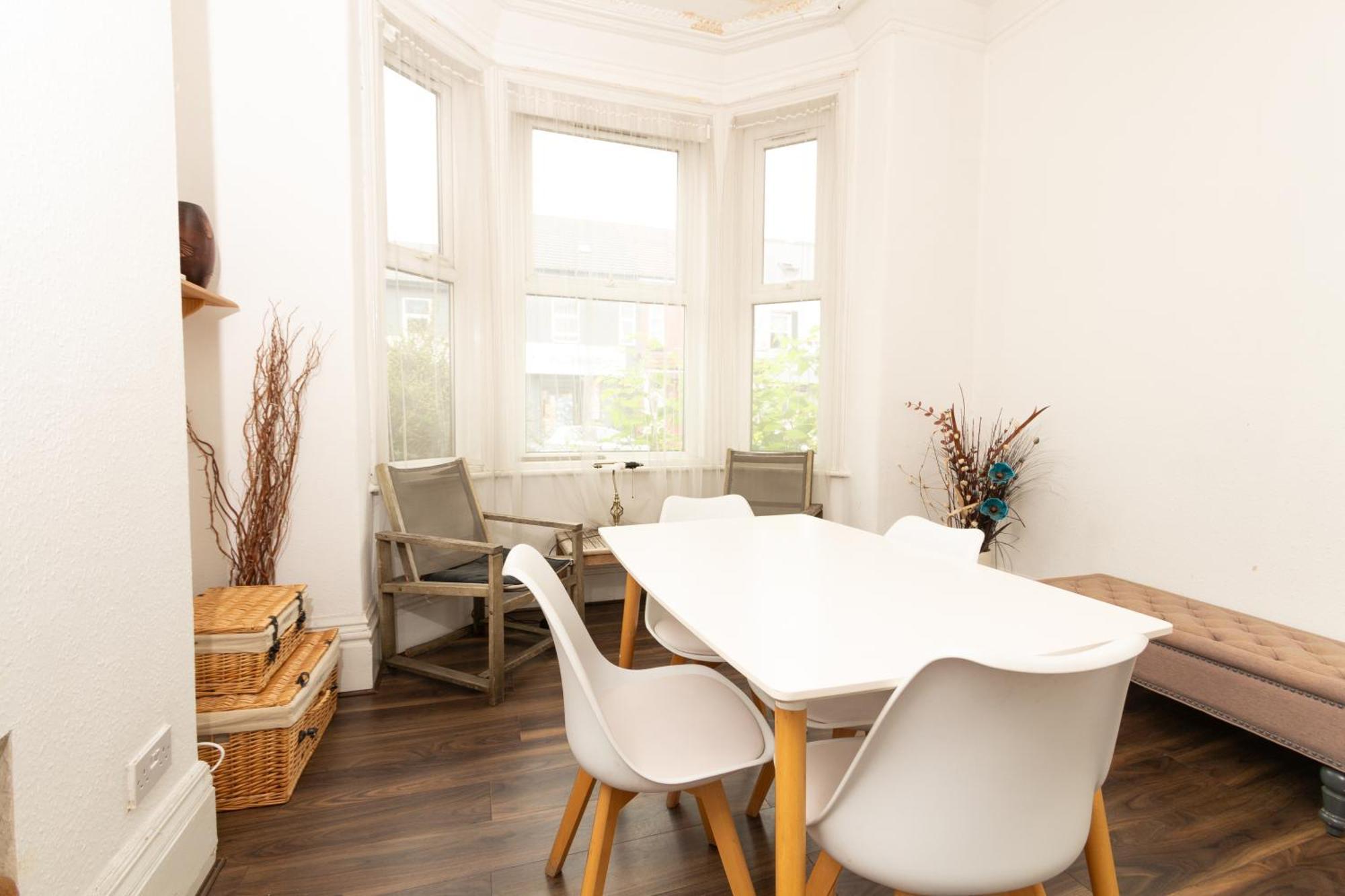 Lovely Private Rooms Near Mcr Centre Манчестер Экстерьер фото