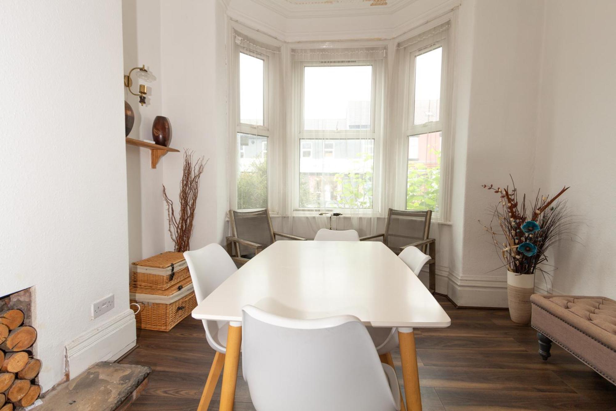 Lovely Private Rooms Near Mcr Centre Манчестер Экстерьер фото
